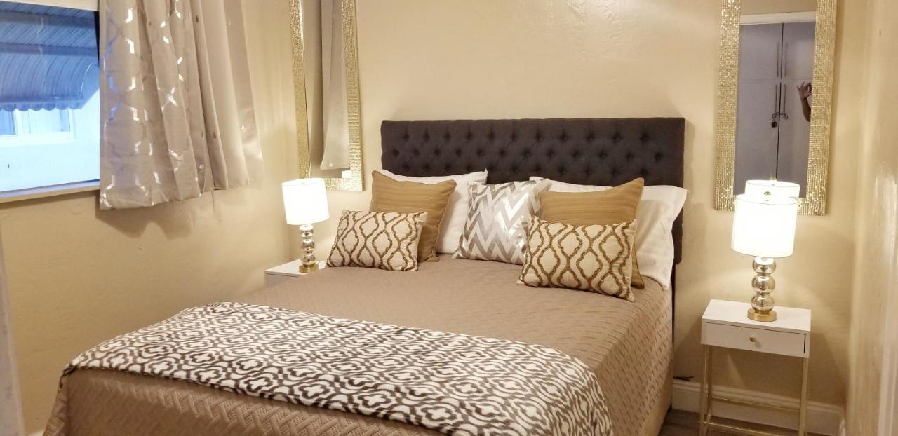 הוליווד Very Glam Apartment 5 Miles From Hard Rock מראה חיצוני תמונה