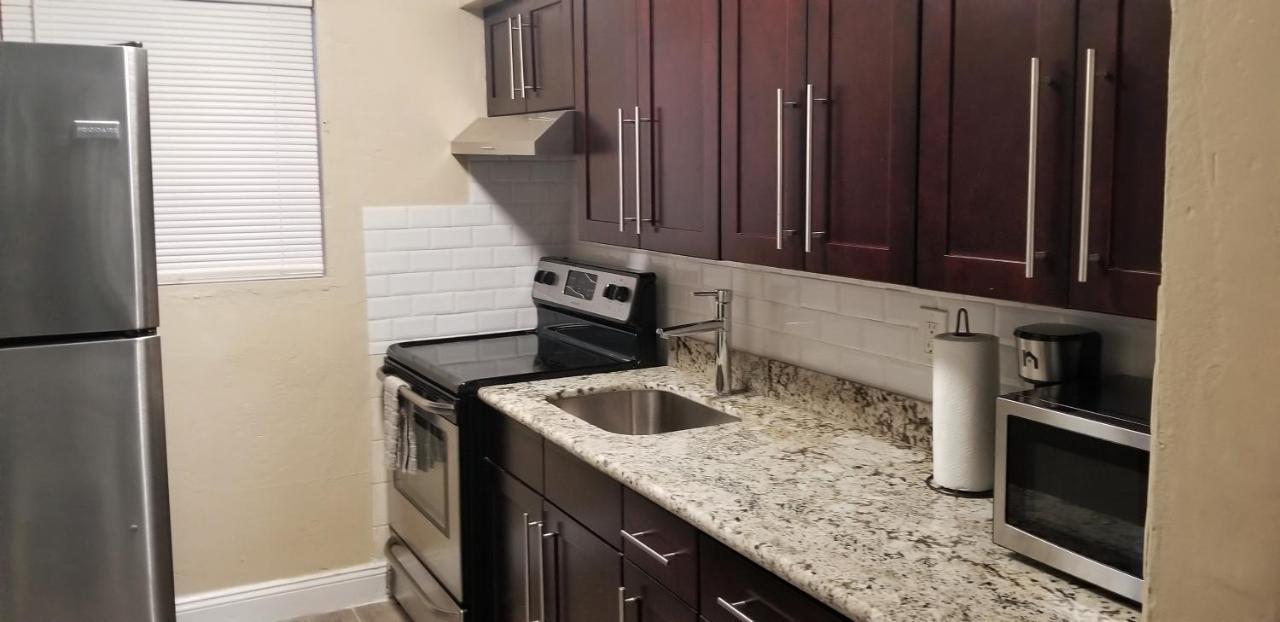 הוליווד Very Glam Apartment 5 Miles From Hard Rock מראה חיצוני תמונה