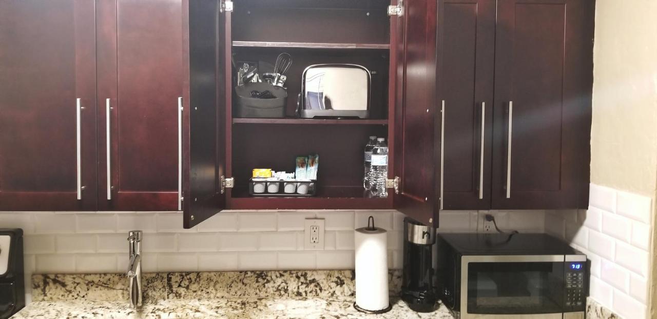הוליווד Very Glam Apartment 5 Miles From Hard Rock מראה חיצוני תמונה